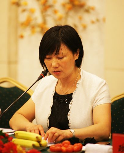 滨海县委常委,副县长主持座谈会