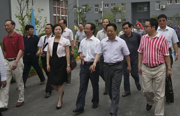 总商会秘书长王华春发言盐城市浙江商会秘书长宋哲辉常州市浙江商会