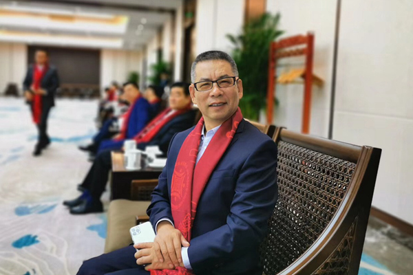 江苏省浙江商会会长徐秀贤一行应邀出席第五届世界浙商大会